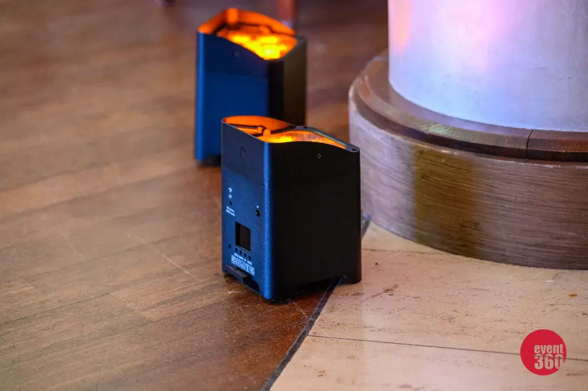 Wynajem naświetlacze bateryjnych led 