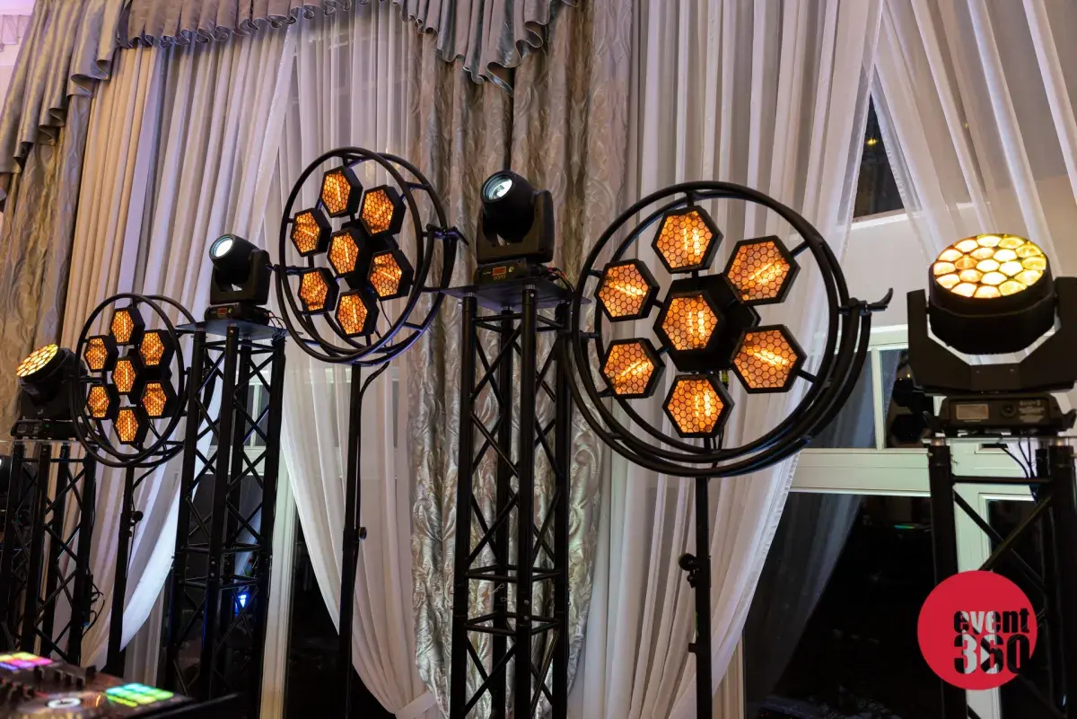 wynajem konstrukcji czarne quadro 290 rent360