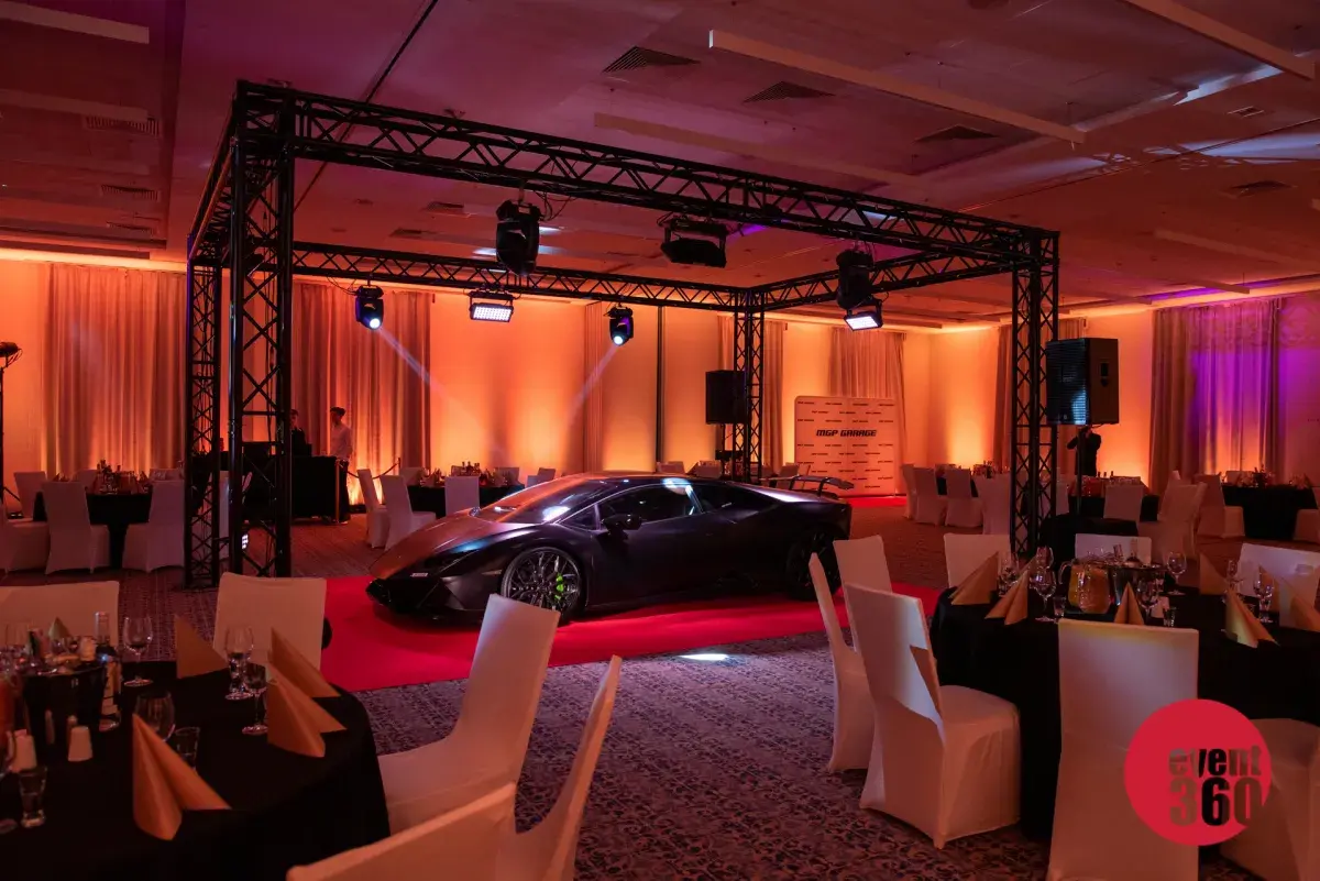 wynajem konstrukcji czarne quadro 290 rent360