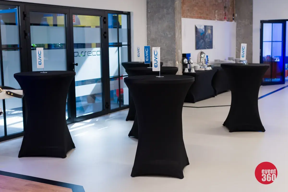 Wynajem stołów koktajlowych Rent360