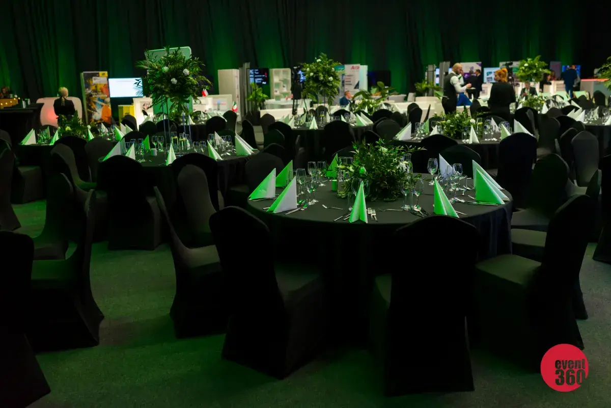 Wynajem obrusów okrągłych czarnych rent360