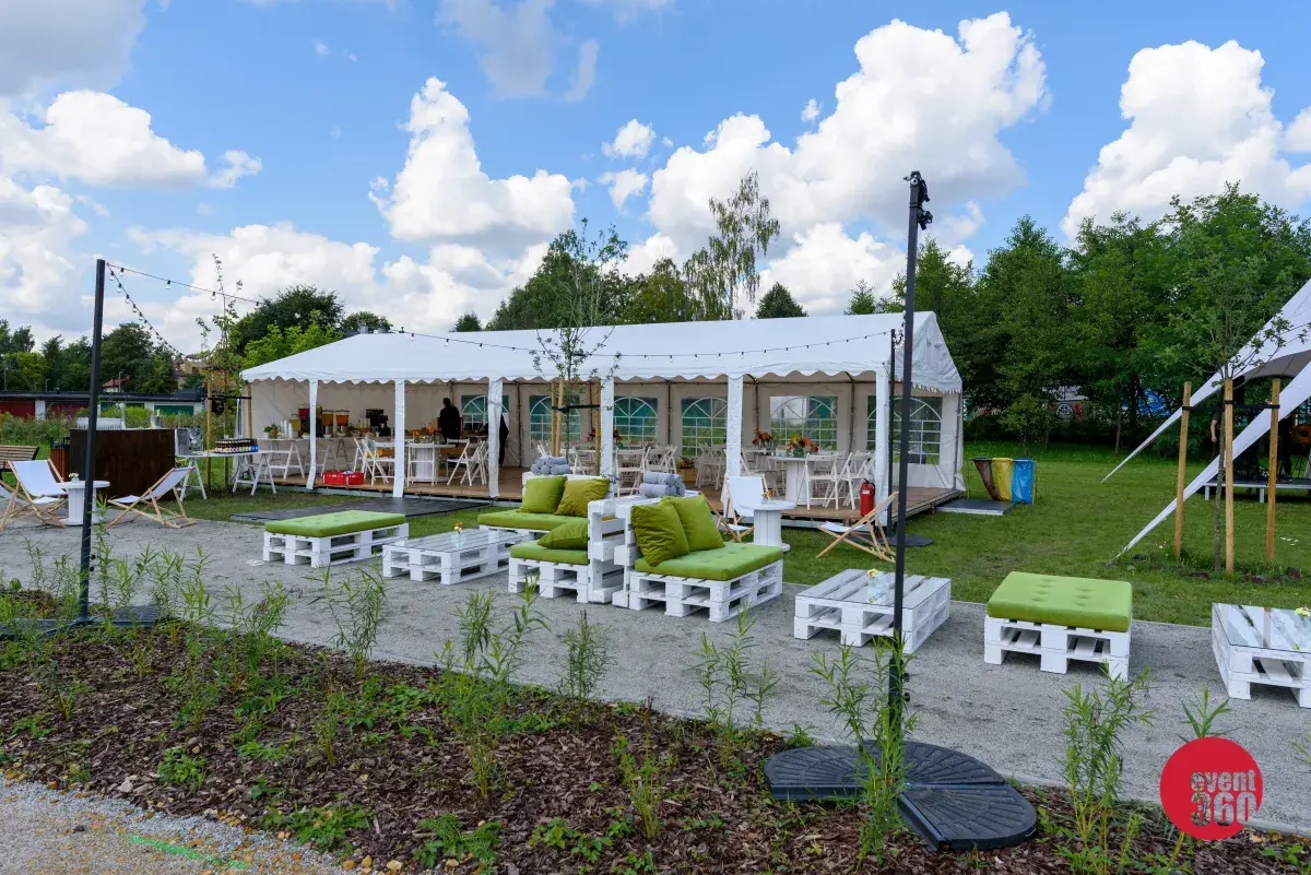 namiot_na_komunie_rent360