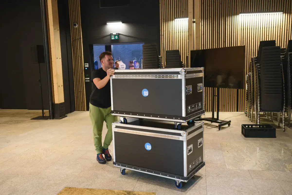 Zespol-technicy-montazysci-event360